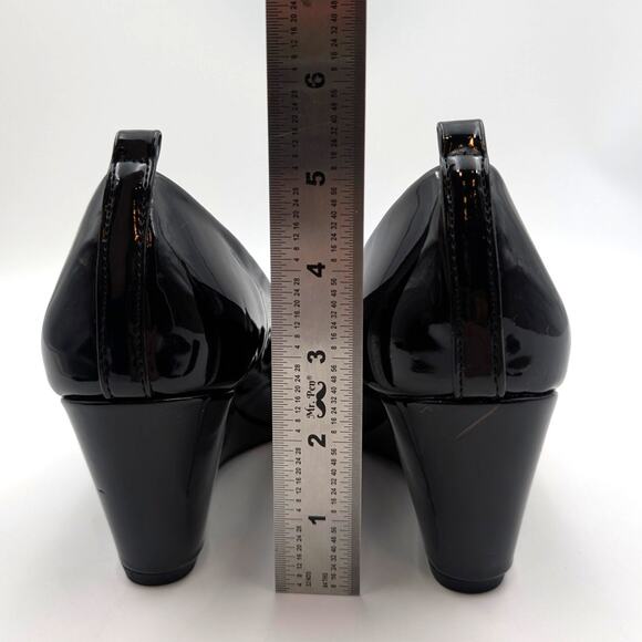 Reaction Kenneth Cole Elinor Wedge Pumps Women's Black Size US8.5 EU39.5 - Picture 4 of 10